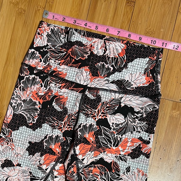 NWOT Lululemon LE Lunar New Year CNY Wunder Under High Rise Tight Size 6 - Picture 11 of 14